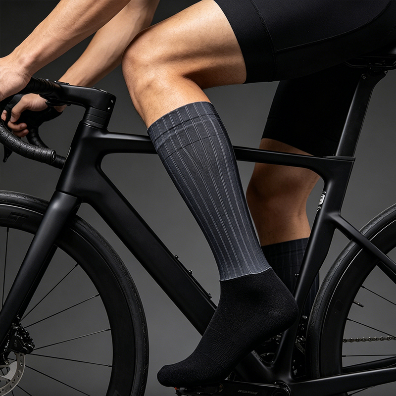 Aero Sock Cycling Socks High S - Sock Garter Men ulasan dan harga